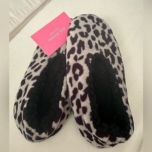 NWT Isaac Mizrahi Leopard Print Black Sherpa Lined Slippers Size Small